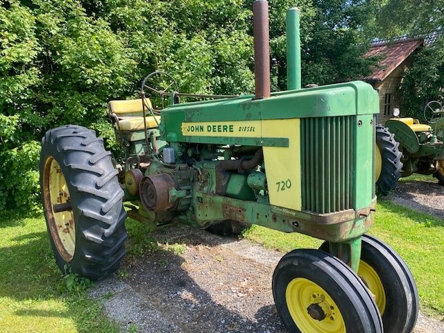 John Deere 720 diesel