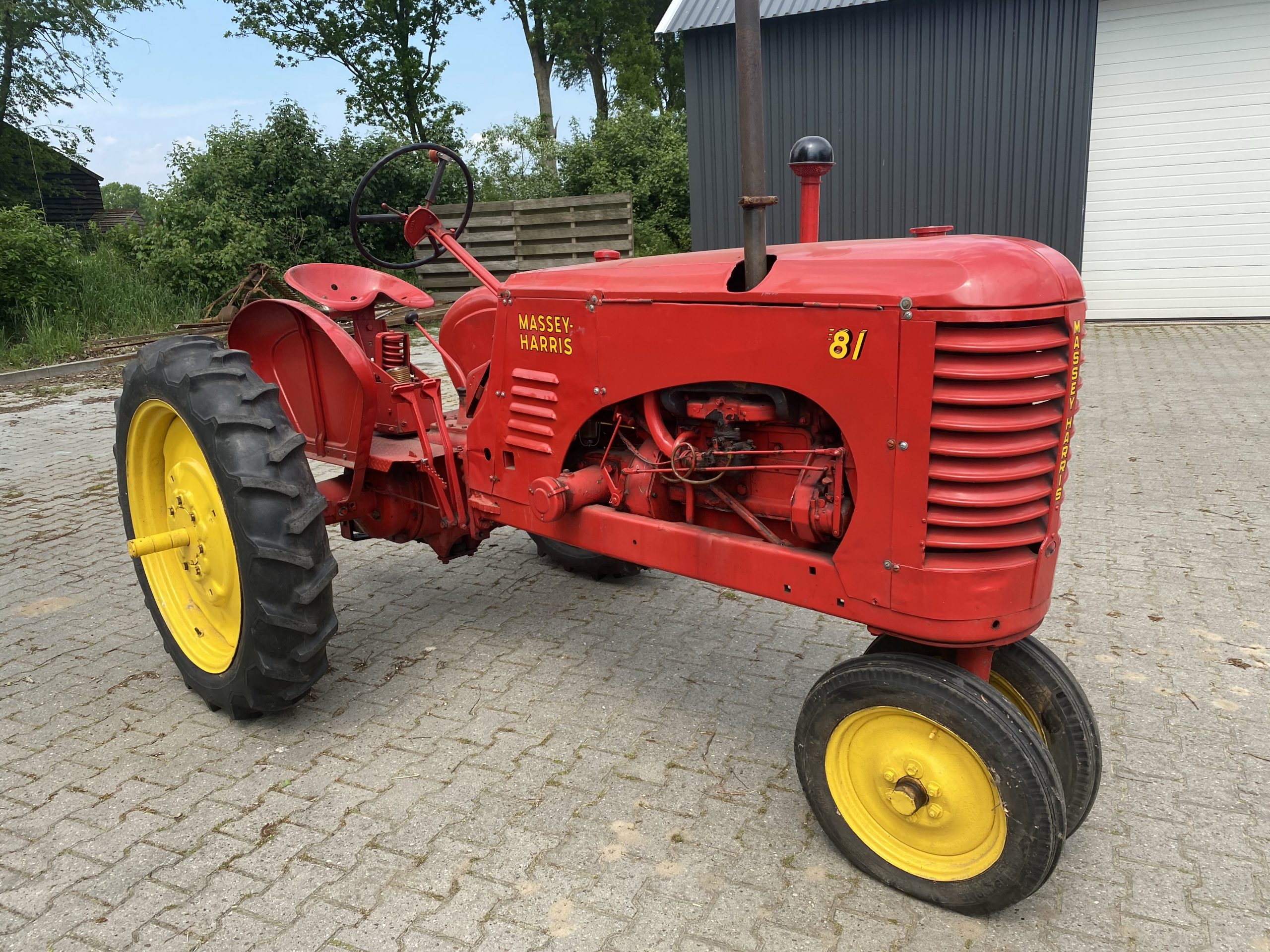 Massey Harris 81