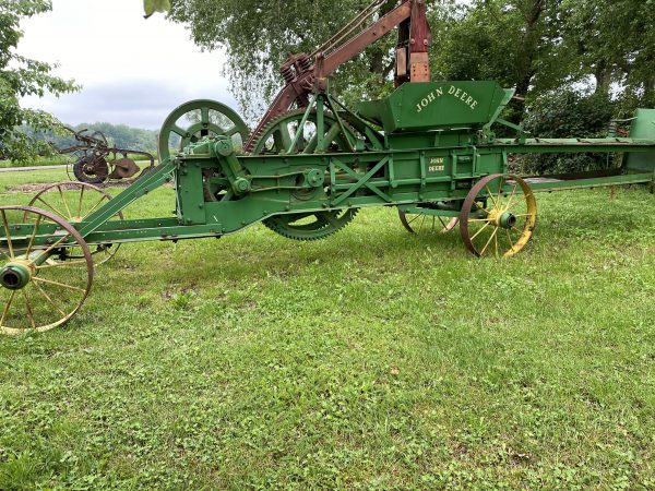 John Deere Model T pers