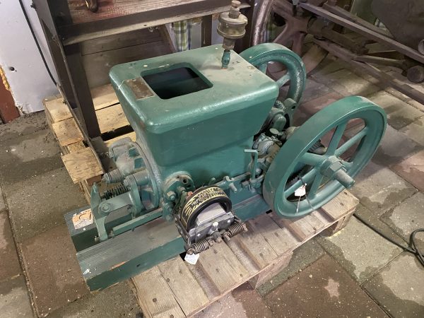 Ottawa Log Saw motor