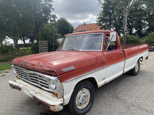 Ford F 100  1967 - Image 2