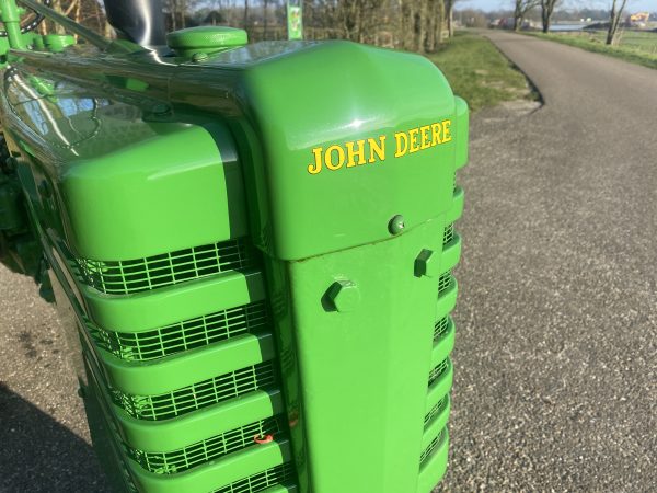 John Deere H - Image 4