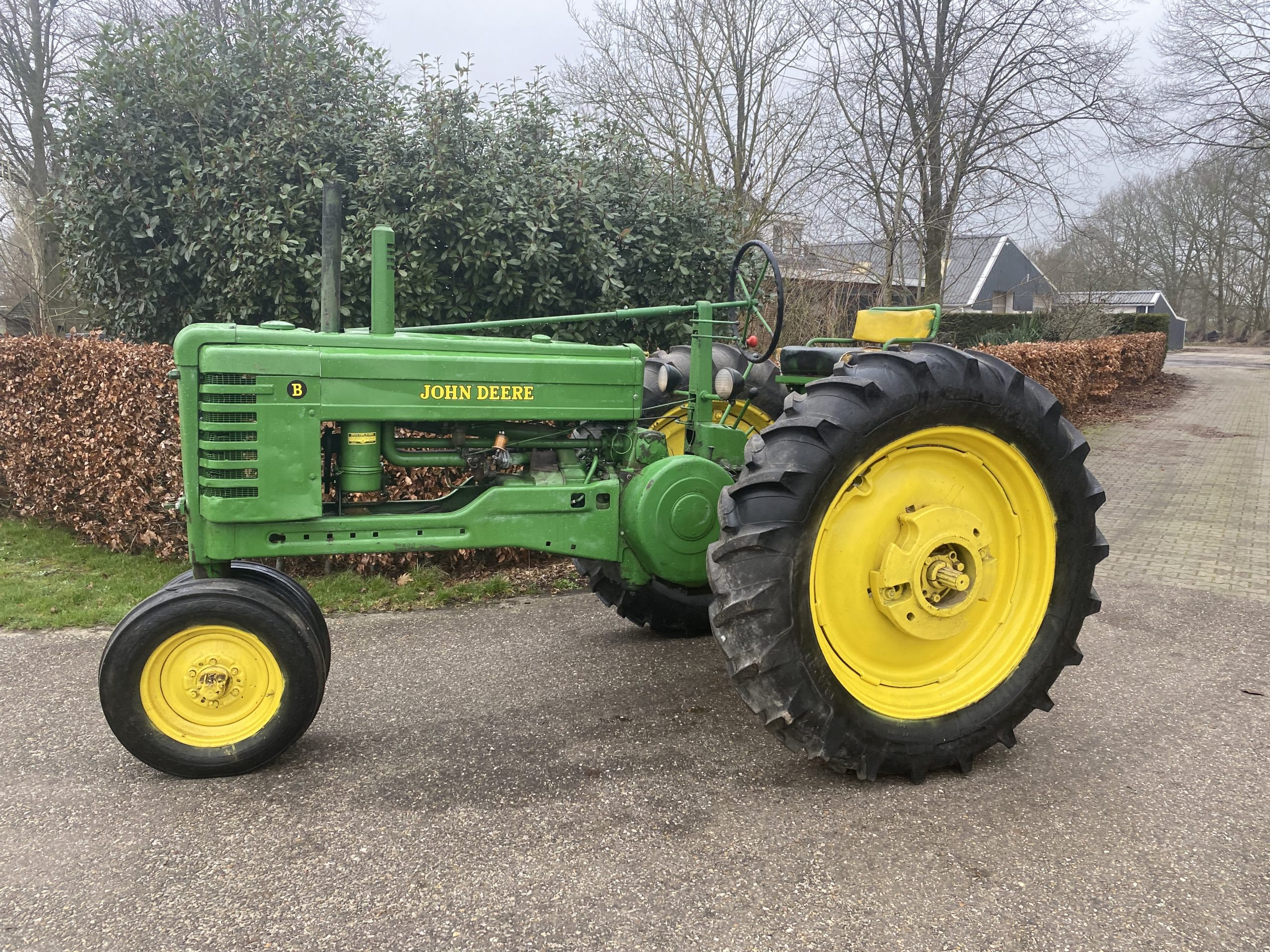 John Deere B