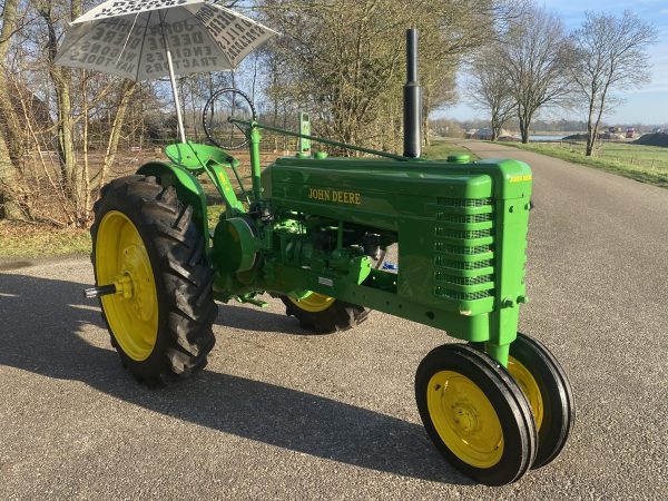 John Deere H - Image 2