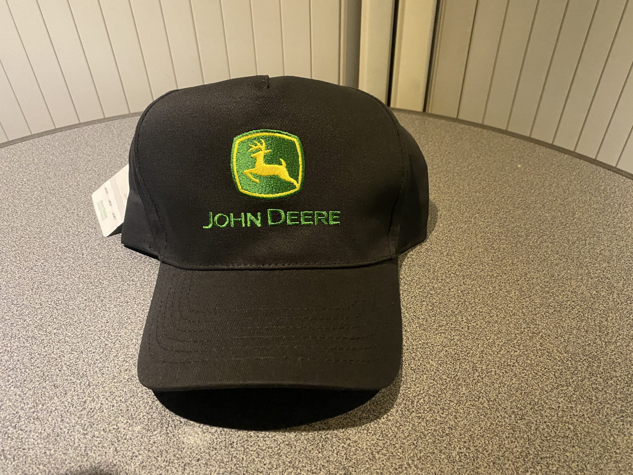 John Deere pet zwart
