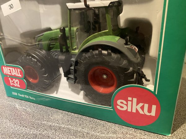 Siku 1: 32 Fend 936 - Afbeelding 2