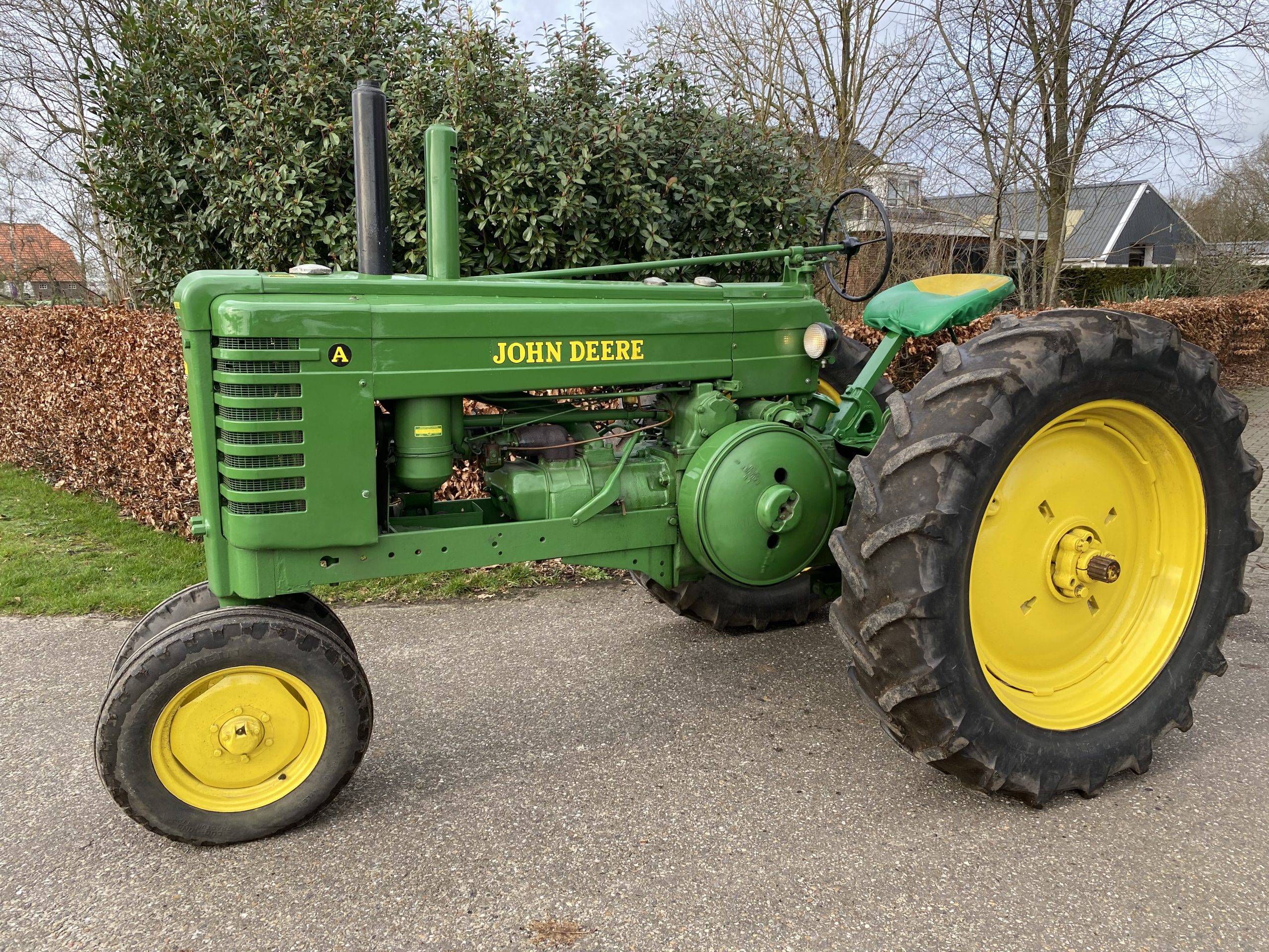John Deere A long hood