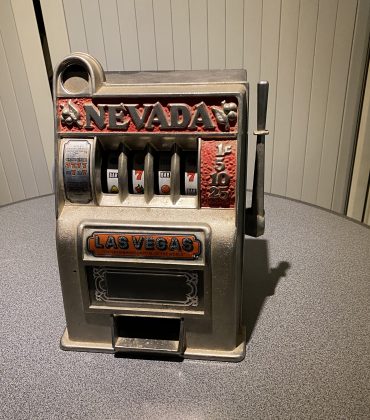 1970 Bonanza Slot Machine Bank - Afbeelding 5