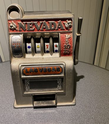 1970 Bonanza Slot Machine Bank - Afbeelding 4