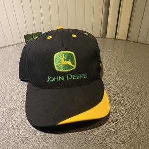 John Deere pet geel