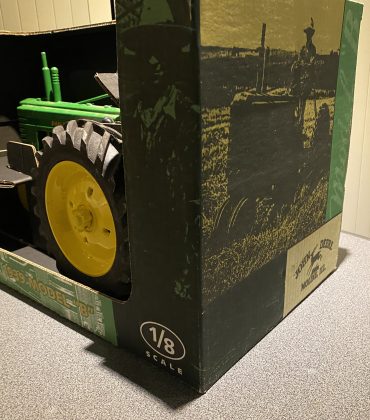 John Deere B  schaal 1/8 - Afbeelding 4
