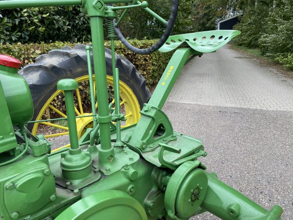 John Deere B - Image 4
