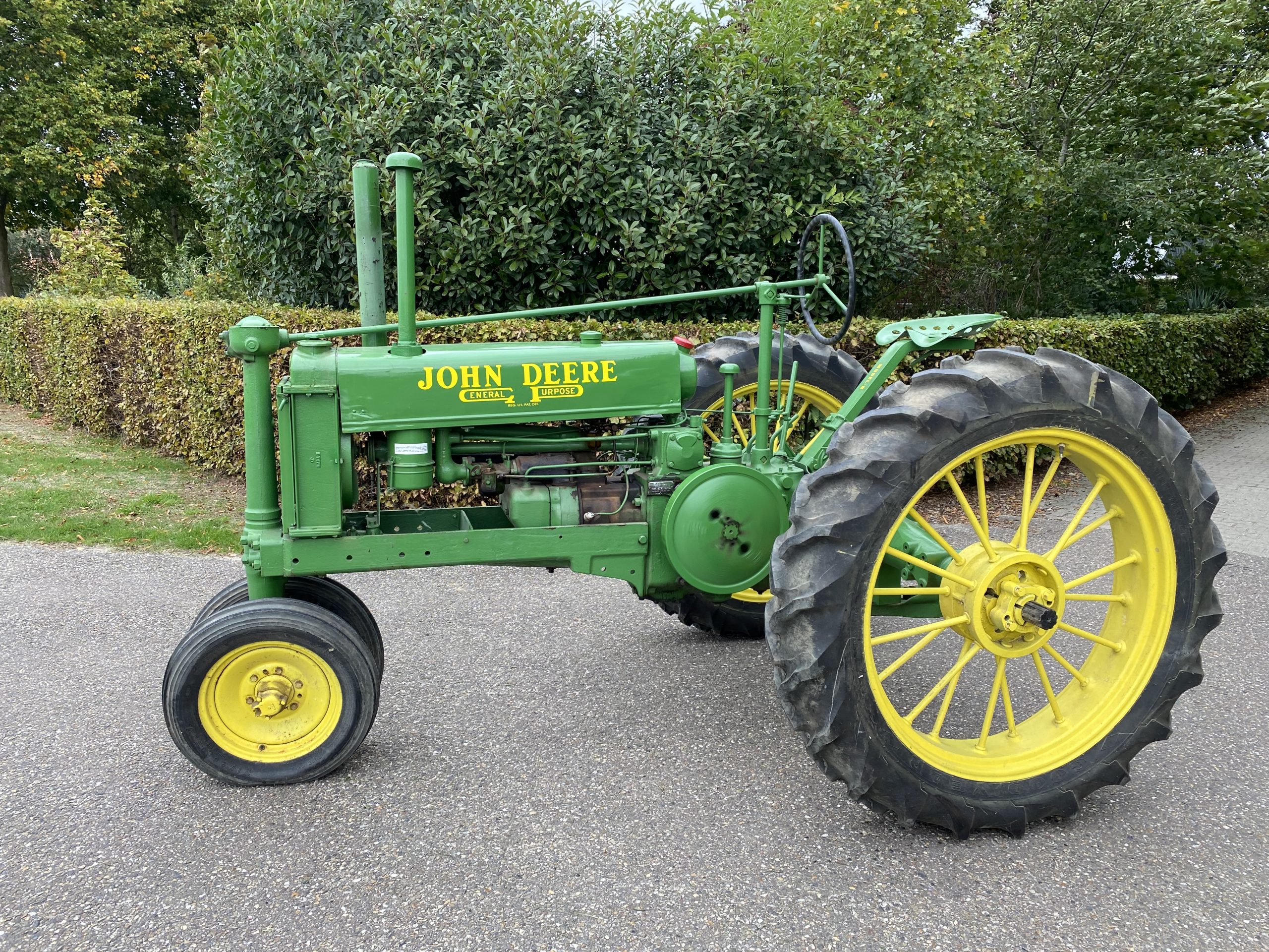 John Deere B