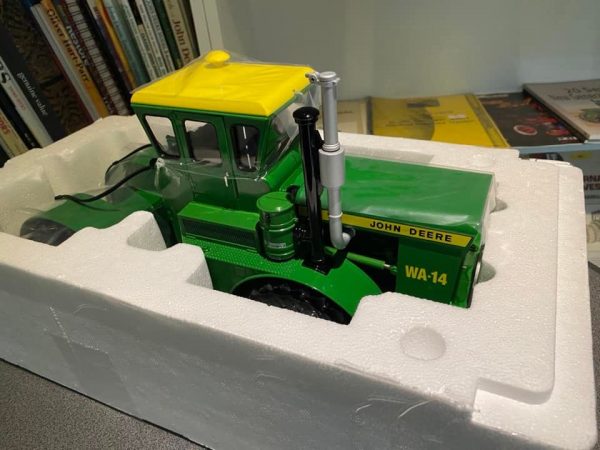 John Deere Set WA 14 en WA 17 schaal 1:16 en 1:64 - Image 4
