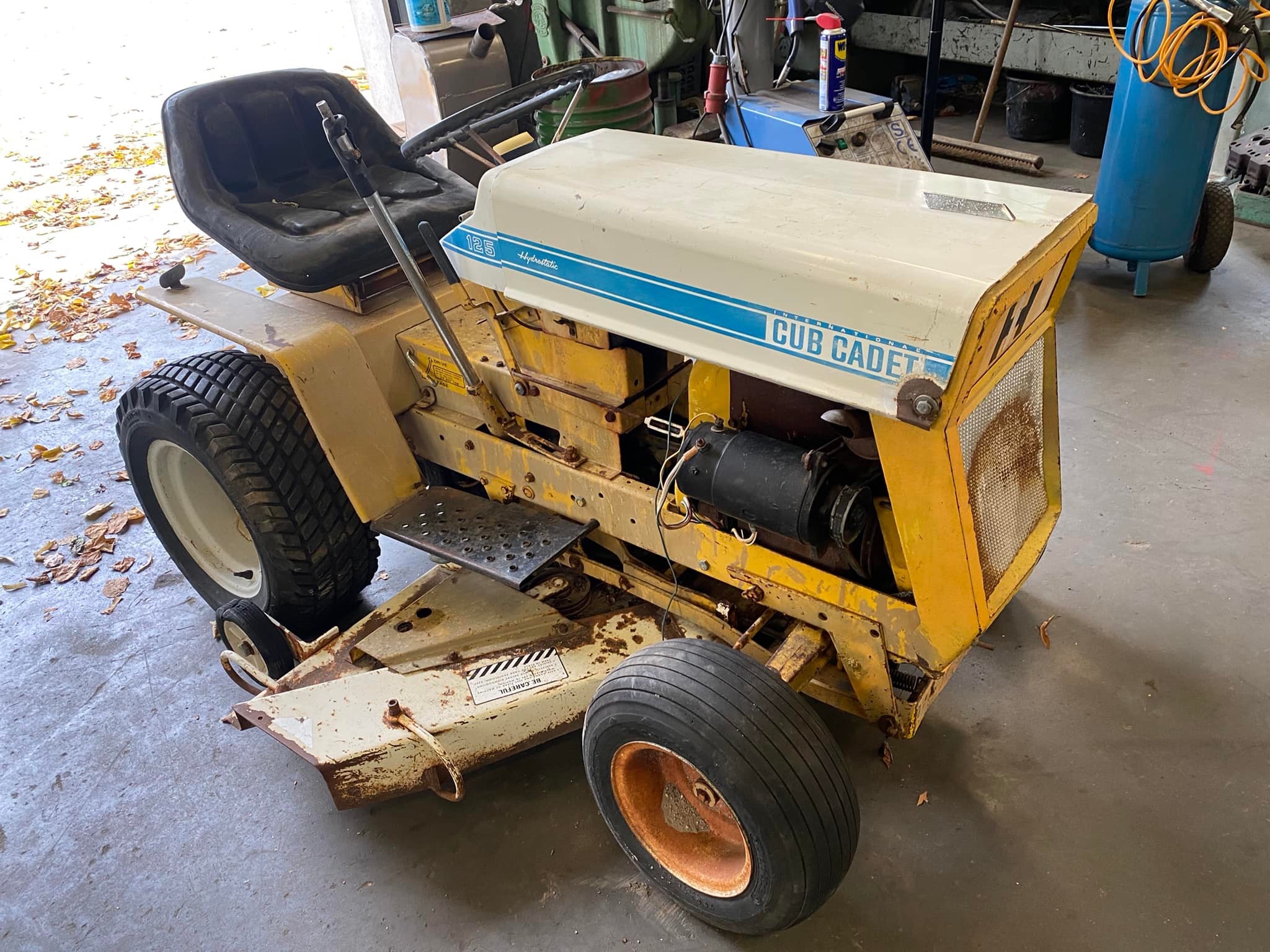IHC Cub Cadet  125