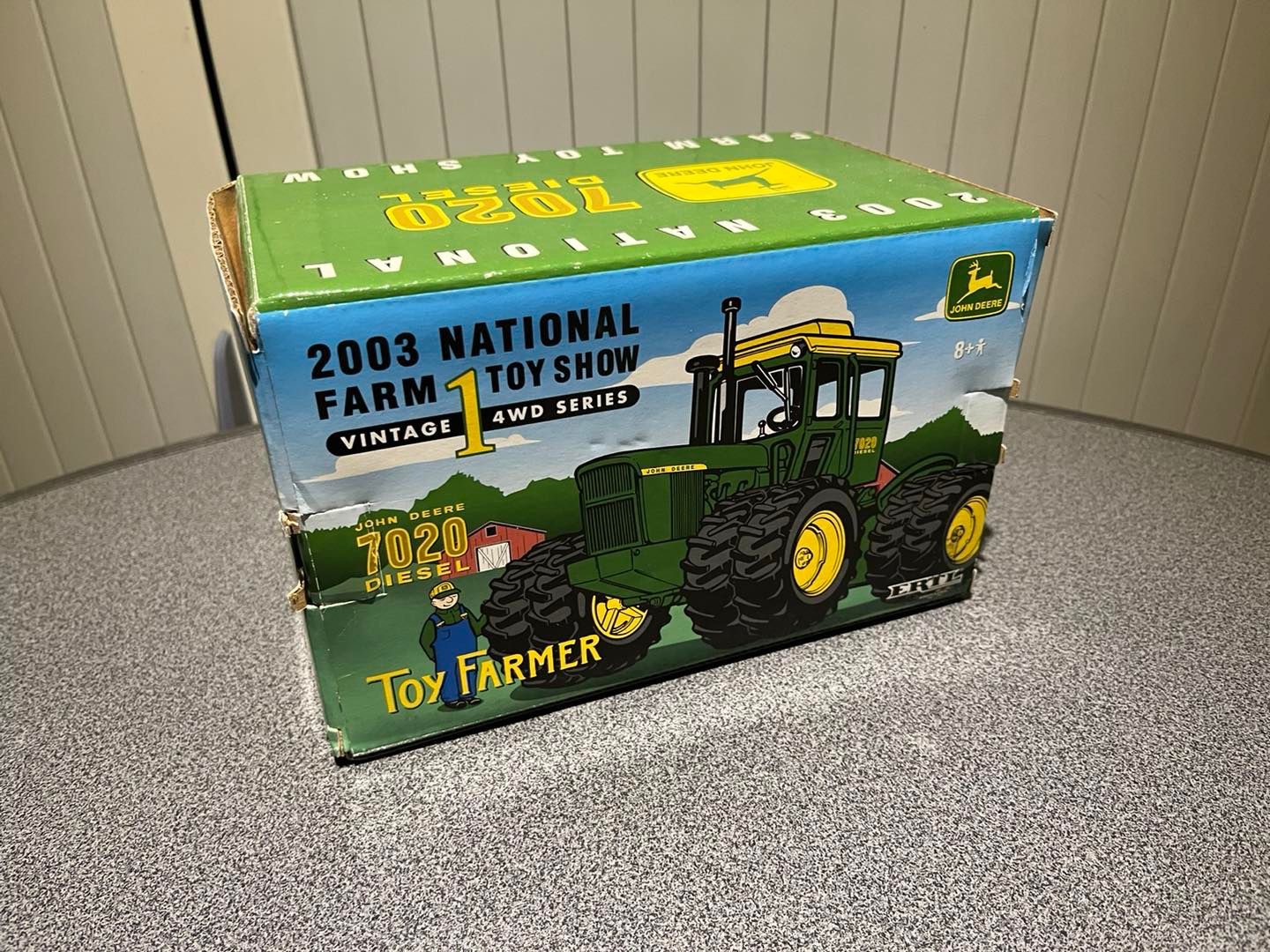 John Deere 7020 Toy scale 1:32