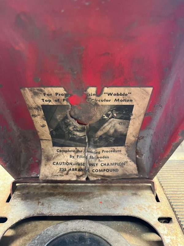 Vintage Champion spark plug cleaner - Image 9