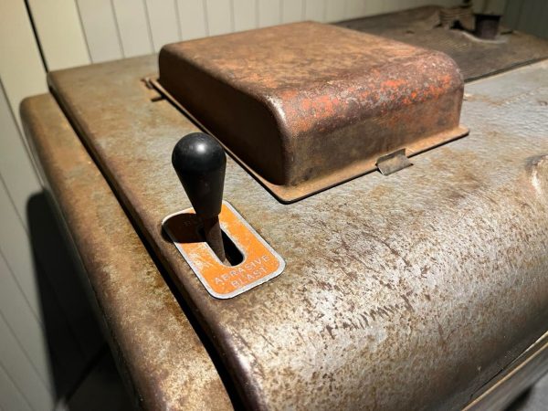 Vintage Champion spark plug cleaner - Image 8
