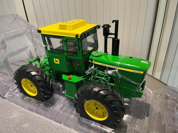 John Deere 7520 Ertl 1:16 - Afbeelding 7