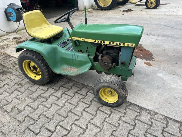 John Deere 112 mower