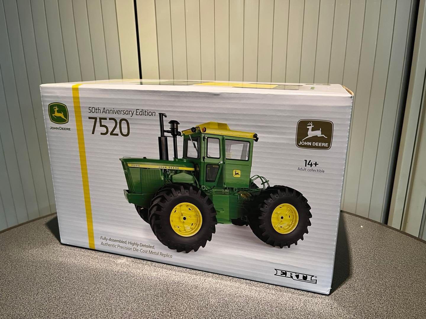 John Deere 7520 Ertl 1:16