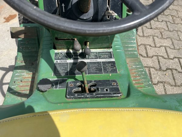 John Deere 112 mower - Image 6