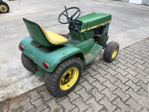 John Deere 112 mower - Image 3