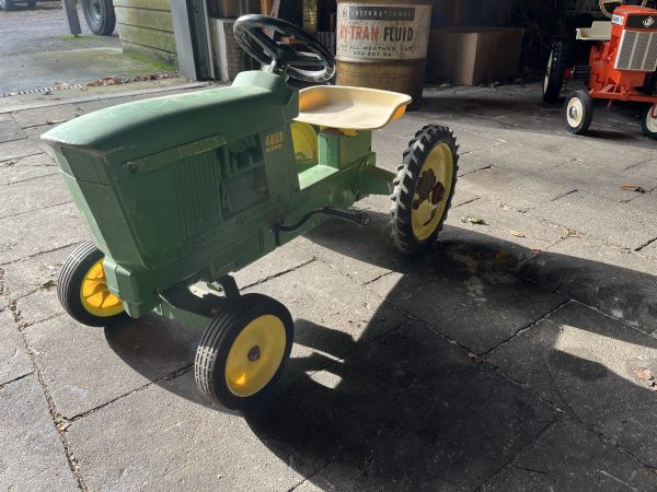 John Deere 4020 trap trekker