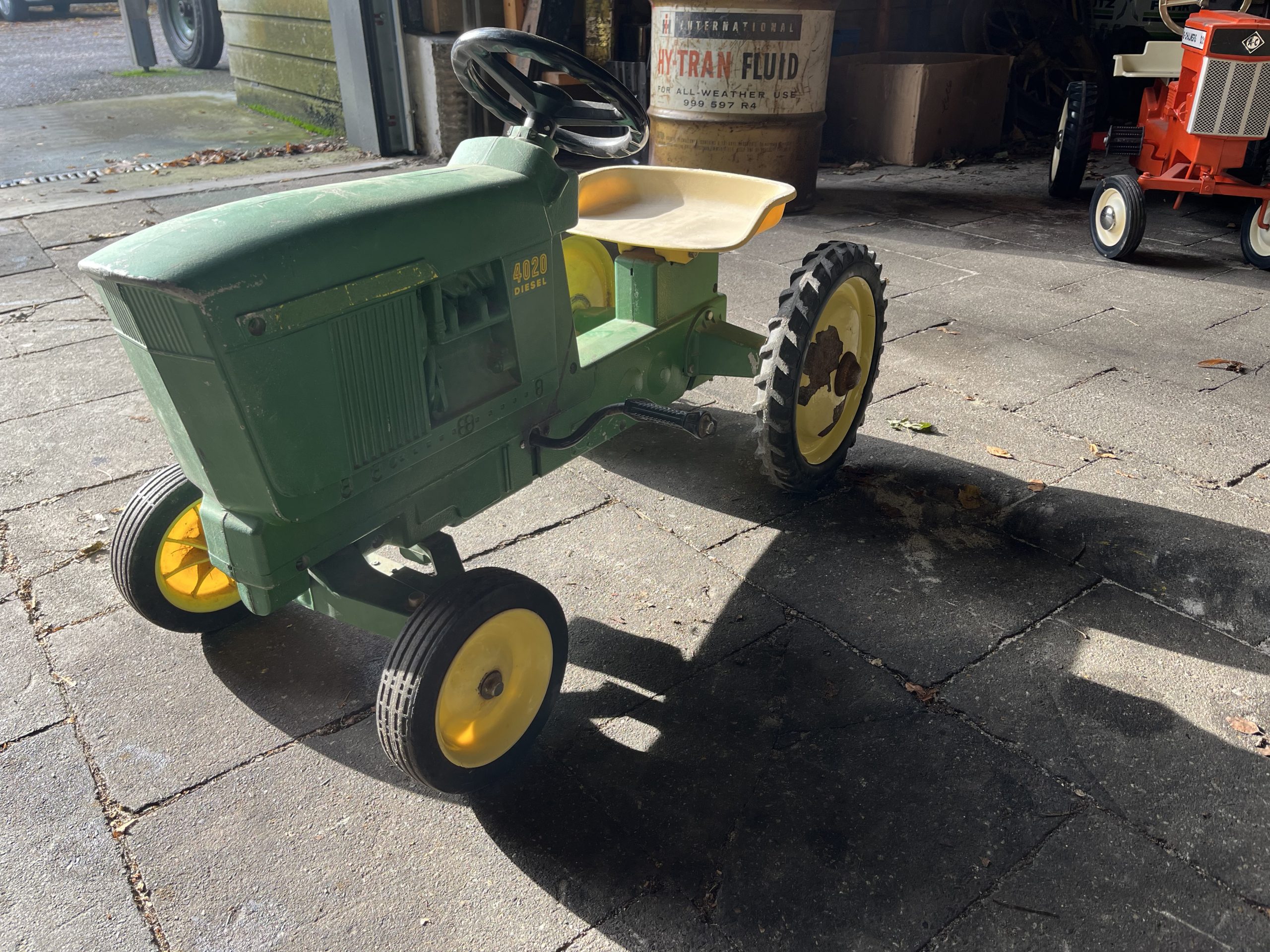 John Deere 4020 trap trekker