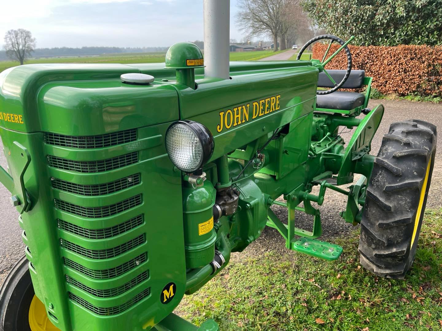 John Deere M - Image 5