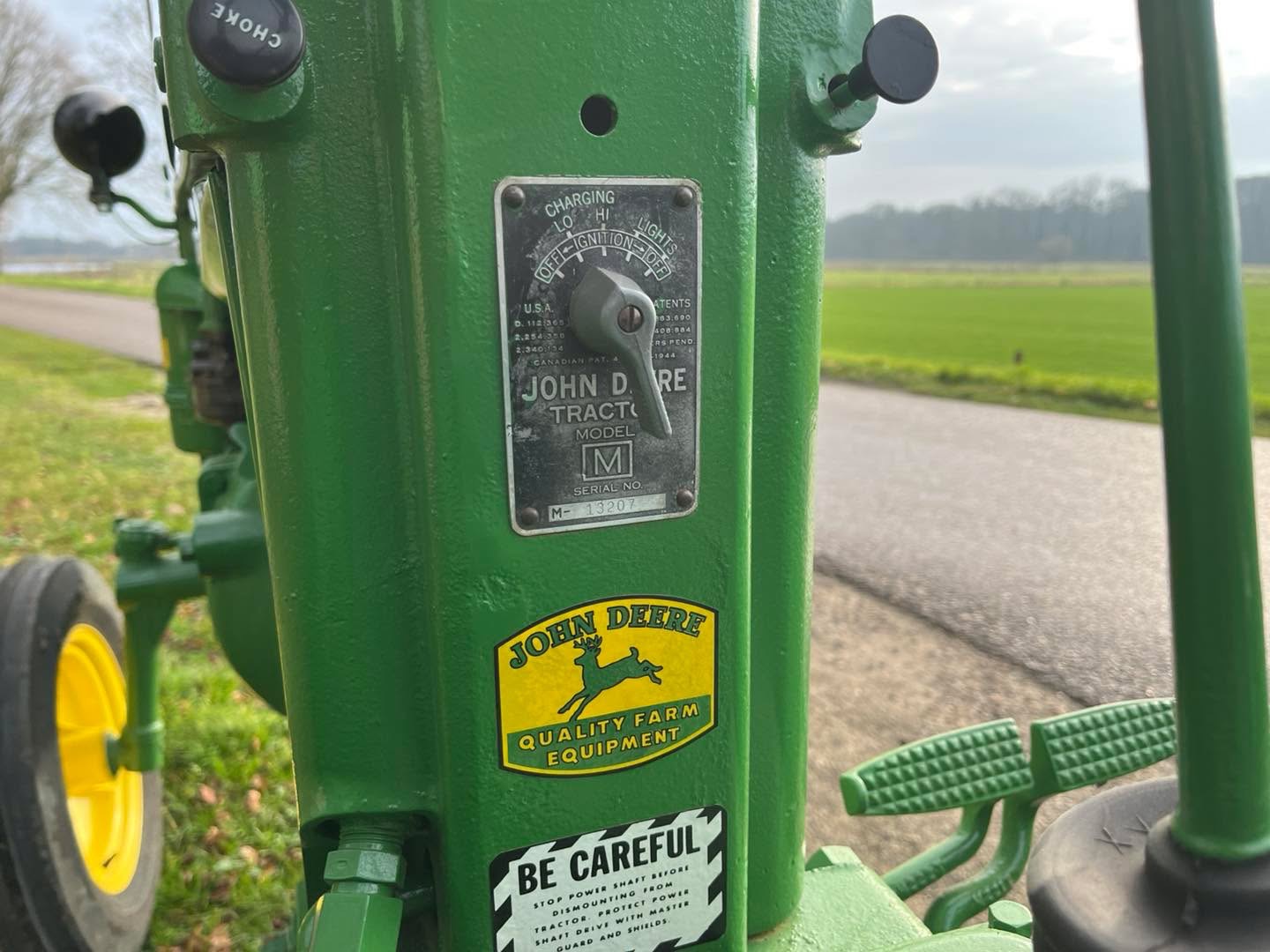 John Deere M - Image 7