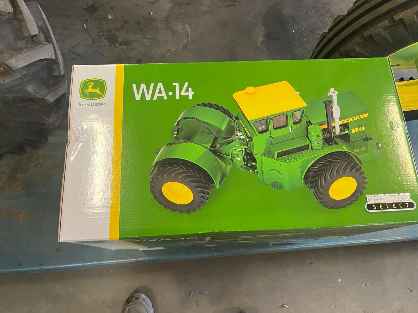John Deere WA 14 en 17 set Ertl toy - Image 3