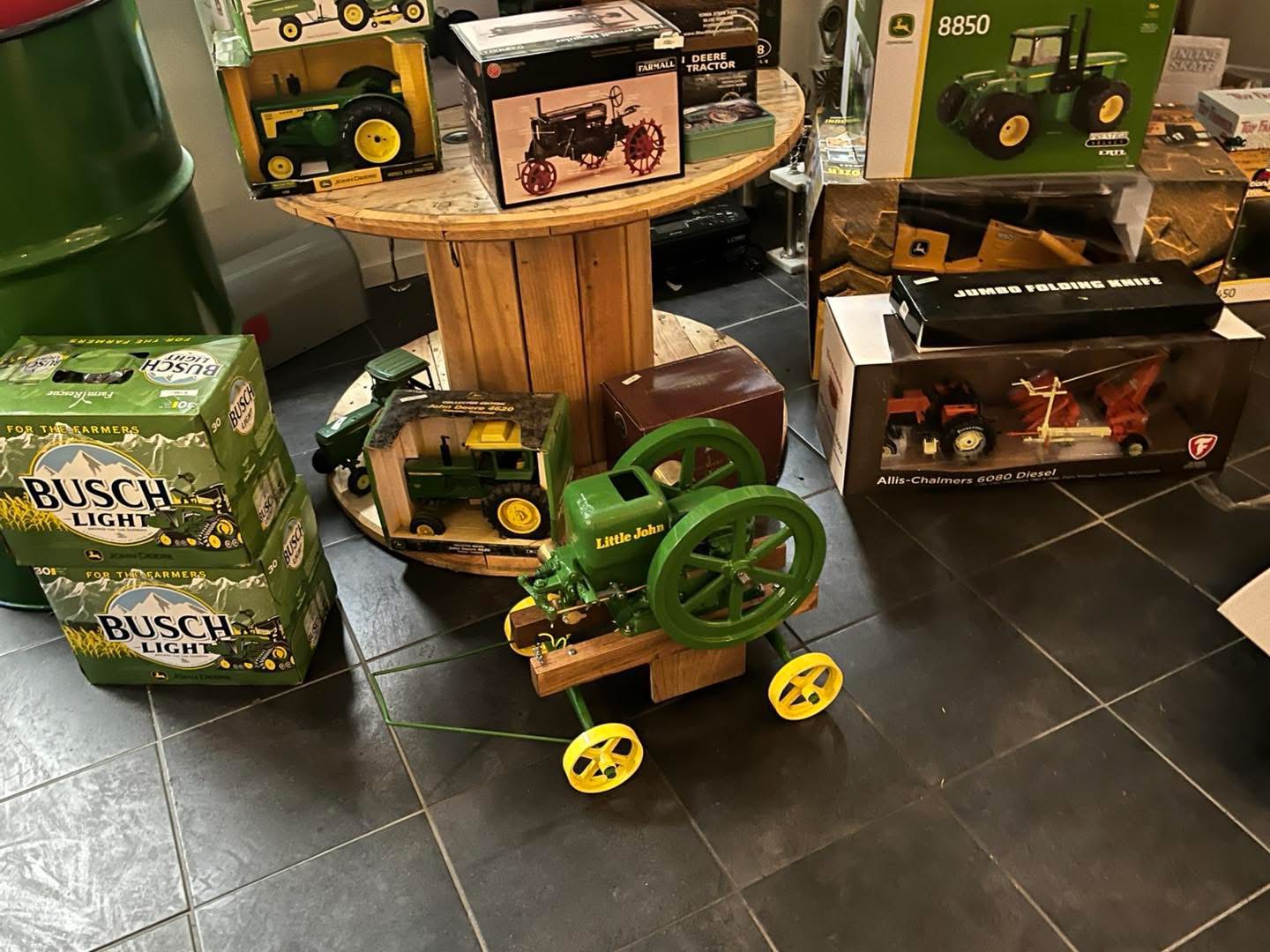 John Deere E half schaal - Image 2