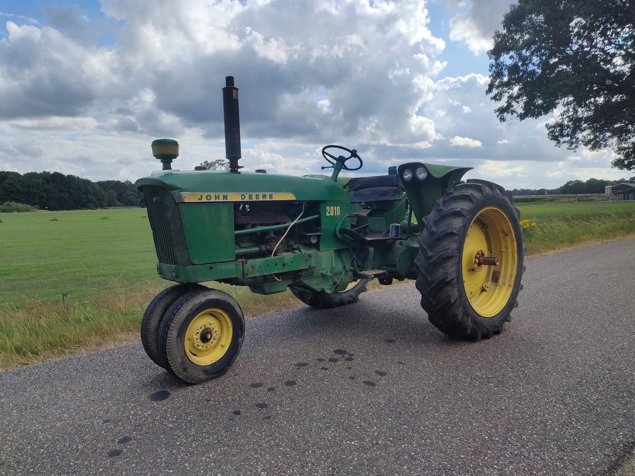 John Deere 2010